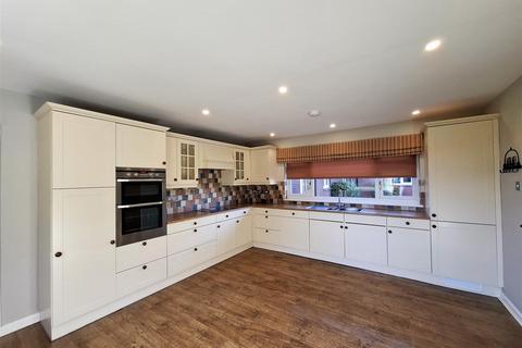 4 bedroom bungalow to rent, Edwyn Ralph, Bromyard