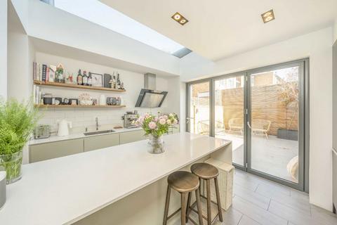 2 bedroom terraced house for sale, Tyneham Road, London SW11