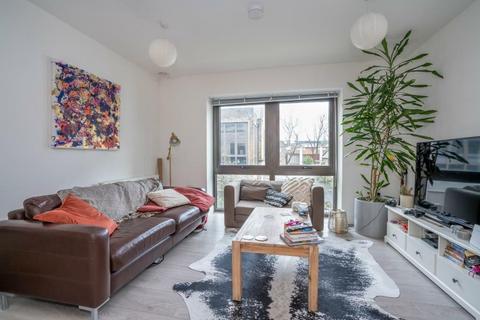 2 bedroom apartment to rent, Dickens Yard, W5