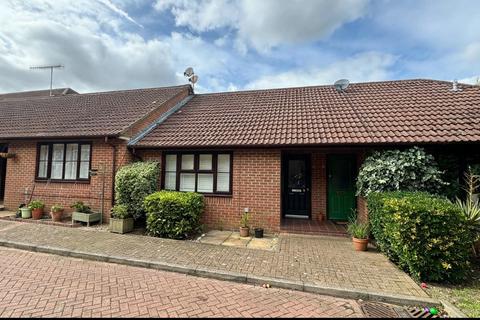 1 bedroom house to rent, Stoney Grove, CHESHAM