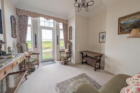 1 bedroom flat for sale, Hillside, Heath Road, Newmarket CB8