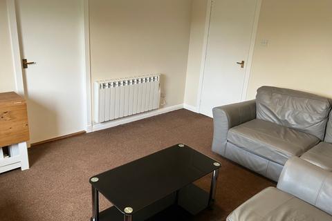 2 bedroom flat to rent, Gladstone Place, Woodside, Aberdeen, AB24