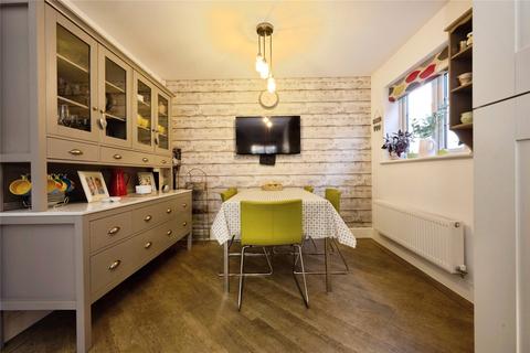 4 bedroom detached house for sale, Grebe Drive, Leighton Buzzard, Bedfordshire, LU7