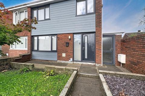 3 bedroom semi-detached house to rent, Glyncollen Crescent, Ynysforgan