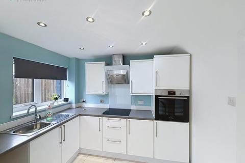 3 bedroom semi-detached house to rent, Glyncollen Crescent, Ynysforgan