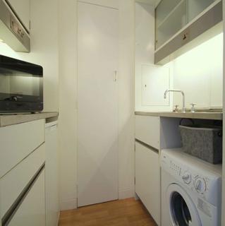 Studio to rent, Barbican, London EC2Y