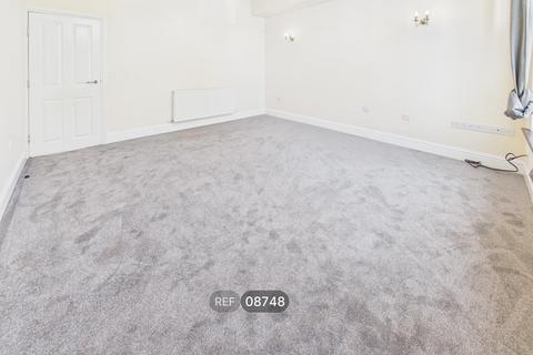3 bedroom terraced house to rent, High Street, South Milford, Leeds, LS25 5AA