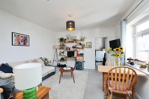1 bedroom maisonette for sale, Waterside, Chesham