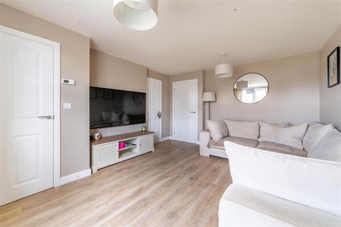 3 bedroom semi-detached house for sale, Meadow Hill, Newcastle Upon Tyne, NE15