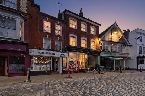 Studio to rent, High Street, Hemel Hempstead, Hertfordshire, HP1 3AF
