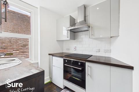 Studio to rent, High Street, Hemel Hempstead, Hertfordshire, HP1 3AF