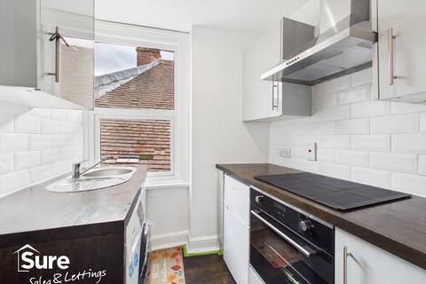 Studio to rent, High Street, Hemel Hempstead, Hertfordshire, HP1 3AF