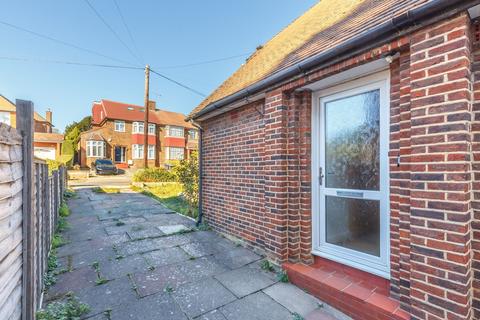 3 bedroom semi-detached house for sale, Oakwood EN2