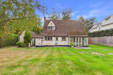 3 bedroom detached house to rent, Gorelands Lane, Chalfont St. Giles, Buckinghamshire, HP8