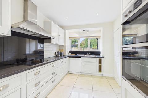 3 bedroom detached house to rent, Gorelands Lane, Chalfont St. Giles, Buckinghamshire, HP8