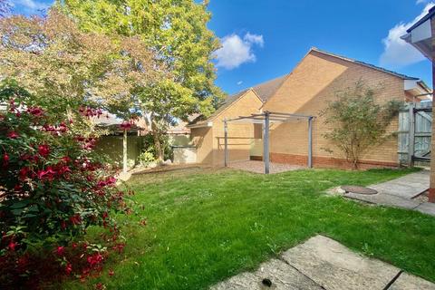 4 bedroom detached house to rent, Buckthorn Road, Hampton Hargate, Peterborough