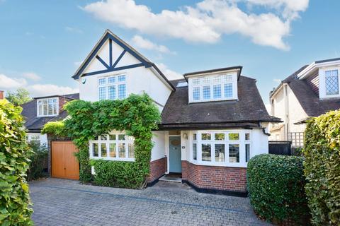 4 bedroom detached house for sale, Garrick Close, Hersham, Walton-on-Thames, Surrey, KT12