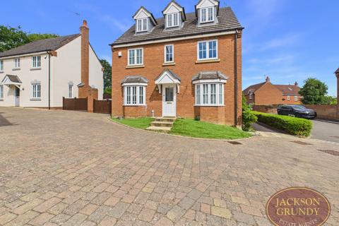 5 bed detached house for rent in Snowshill Close, Daventry, NN11 8AA