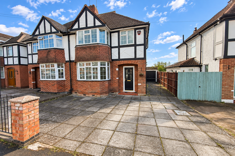 3 bedroom house to rent, Uplands Road, Oadby, LE2