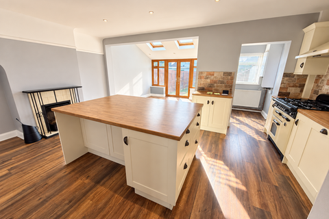 3 bedroom house to rent, Uplands Road, Oadby, LE2