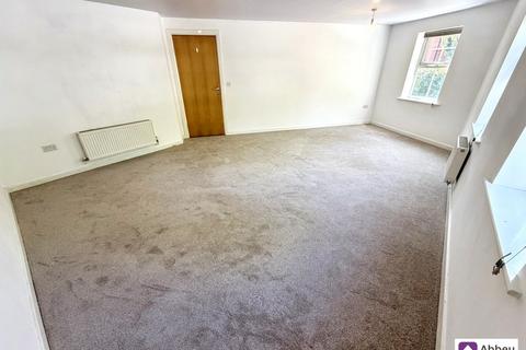 2 bedroom flat to rent, Montvale Gardens, Leicester, LE4