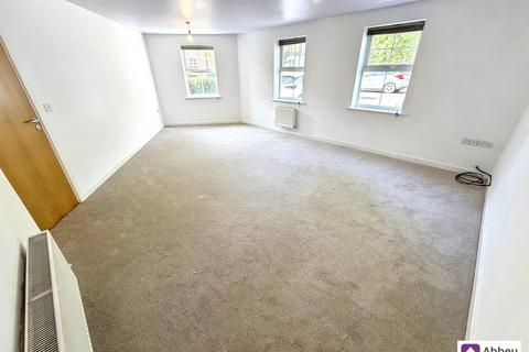 2 bedroom flat to rent, Montvale Gardens, Leicester, LE4