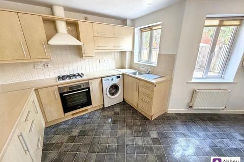2 bedroom flat to rent, Montvale Gardens, Leicester, LE4