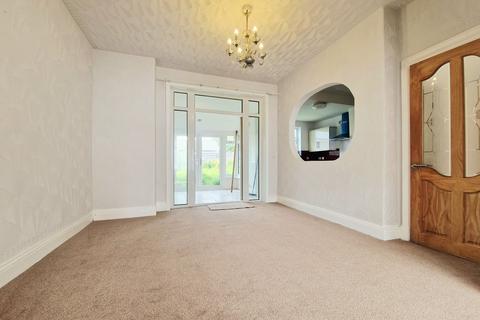 3 bedroom semi-detached house to rent, Russell Street, Prestwich, M25