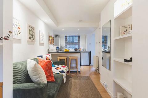 undefined, Ebury Bridge Road, London, SW1W
