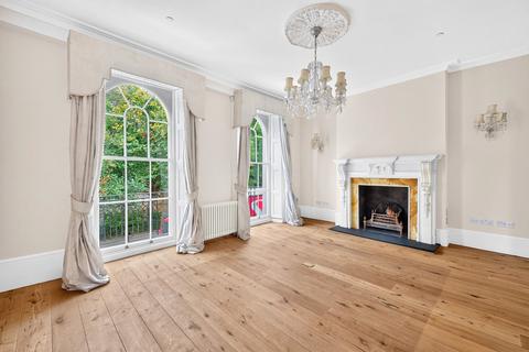 4 bedroom end of terrace house to rent, Wilmington Square, London, WC1X