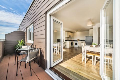 1 bedroom apartment for sale, Henslow Crescent, Dartford, Kent