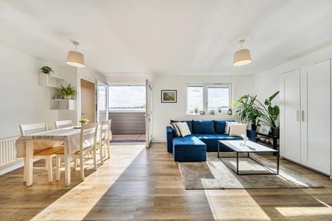 1 bedroom apartment for sale, Henslow Crescent, Dartford, Kent