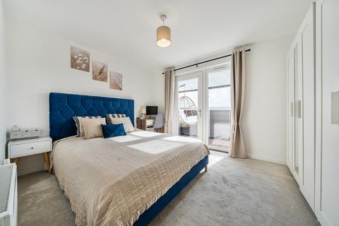 1 bedroom apartment for sale, Henslow Crescent, Dartford, Kent