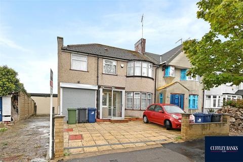 3 bedroom end of terrace house for sale, Sarsfield Road, Perivale, Middlesex, UB6