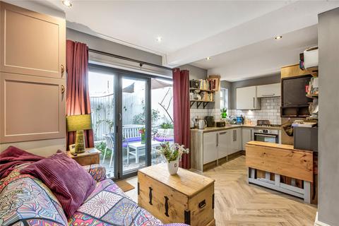 2 bedroom apartment for sale, Leverson Street, Furzedown, SW16