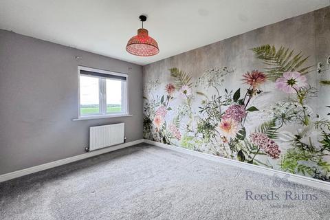 3 bedroom semi-detached house to rent, Station View, Selby YO8