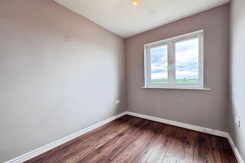 3 bedroom semi-detached house to rent, Station View, Selby YO8
