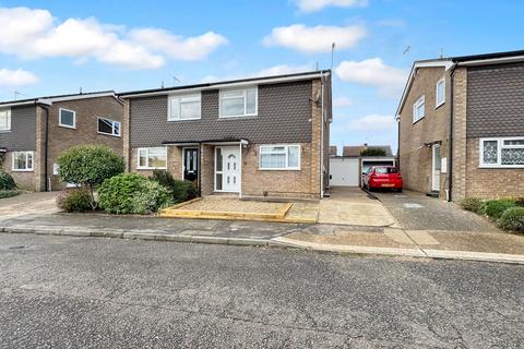 3 bedroom semi-detached house to rent, Starfield Close, Ipswich, IP4