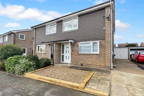 3 bedroom semi-detached house to rent, Starfield Close, Ipswich, IP4