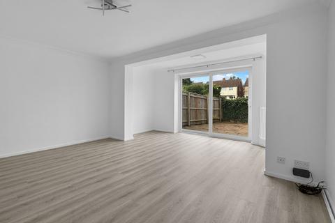 3 bedroom semi-detached house to rent, Starfield Close, Ipswich, IP4