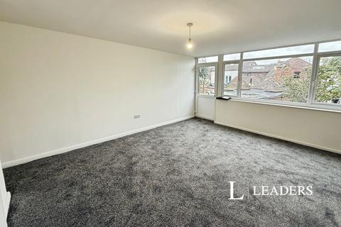 3 bedroom flat to rent, Longshaw Street, Stoke-on-Trent, Staffordshire, ST6