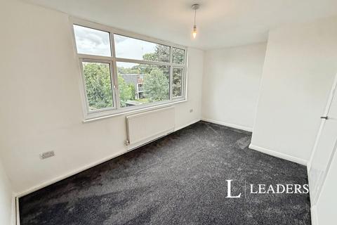 3 bedroom flat to rent, Longshaw Street, Stoke-on-Trent, Staffordshire, ST6