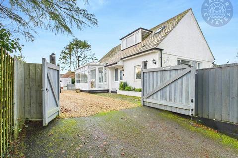 4 bedroom detached house for sale, 0.2 ACRE PLOT. SET OVER 1708 SQ. FT. PARKING FOR 8+ CARS.