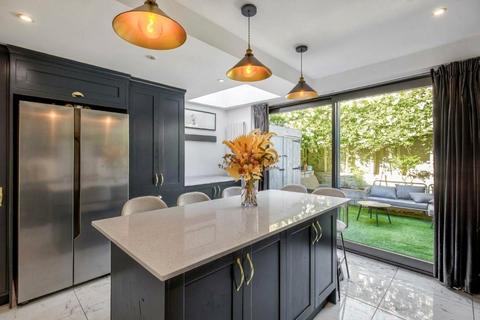 4 bedroom terraced house for sale, Besley Street, Furzedown, SW16