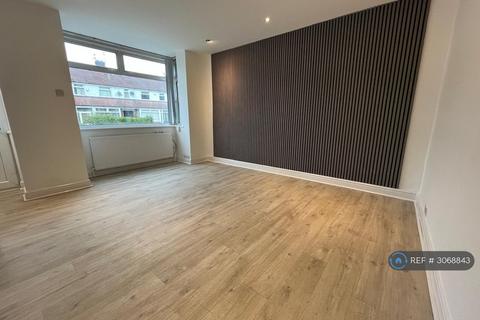 3 bedroom terraced house to rent, Melverley Road, Manchester, M9