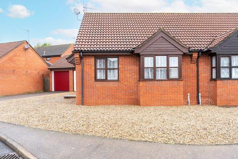 2 bedroom semi-detached bungalow for sale, Foxglove Close, North Walsham