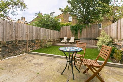 5 bedroom terraced house to rent, Andalus Road Clapham SW9