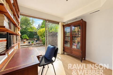 undefined, Bedster Gardens, West Molesey KT8
