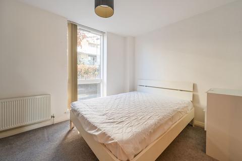 3 bedroom flat for sale, Ursula Gould Way, Tower Hamlets, London, E14