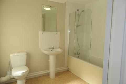 3 bedroom detached house to rent, Morley Road, Pokesdown, Bournemouth